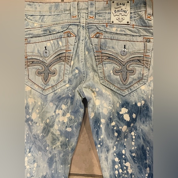 New Rock Revival Feeney Alt Straight 33 X 32 = Distressed Jeans - Picture 4 of 4